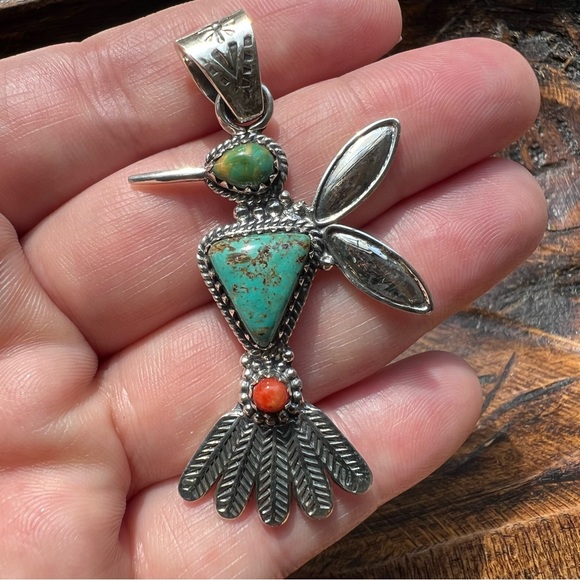 Hummingbird Turquoise & Spiny Oyster Pendant – Sterling Silver - Picture 6 of 13